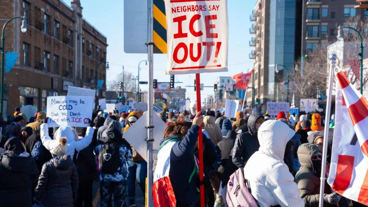Protest przeciwko ICE: Rozpoczyna się bojkot technologii i AI