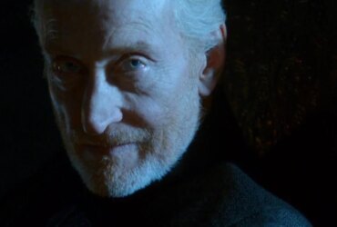 Charles Dance Potwierdzony jako Ojciec Dwie Twarze w The Batman Part II