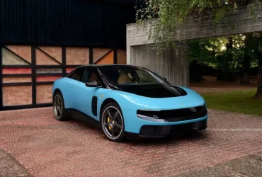 Ferrari Zmienia Dyrektora Marketingu Po Kontrowersjach Związanych z Jony'm Ive'em i Samochodami Elektrycznymi