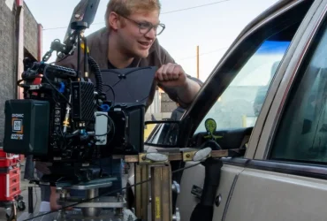 Następny film reżysera "Obsesji" Curry'ego Barkera kupiony przez Universal